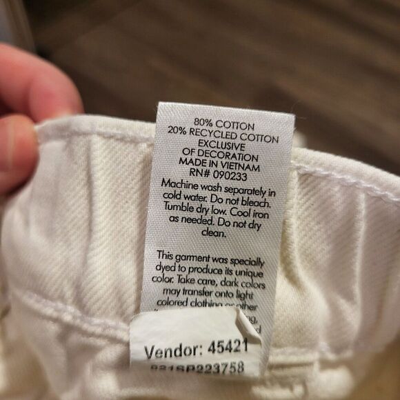 PacSun Rolled Cuff Denim Mom Shorts With Cargo Loop Embroidered Fruit Size XS - Picture 4 of 6